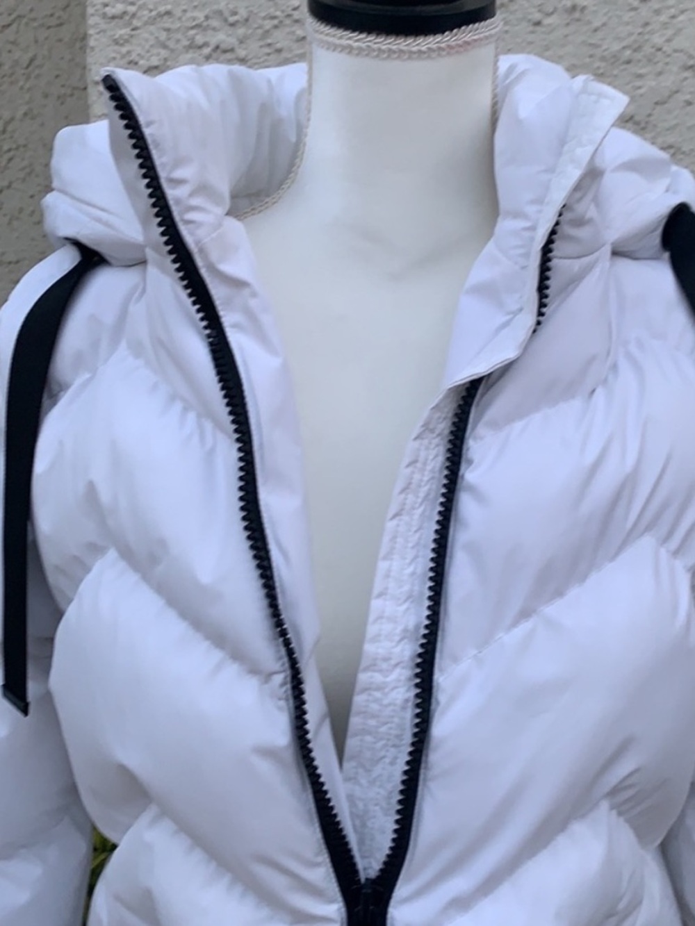 Saint & Sinner Women's Maxy White Quilted Puffer Jacket Size S - Picture 2 of 12